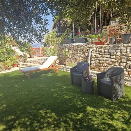 Fatiras アパート カシオピ