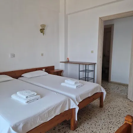 Fatiras Studios Apartment