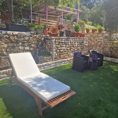Apartament Fatiras *