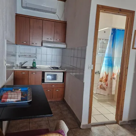 Apartment Fatiras Studios