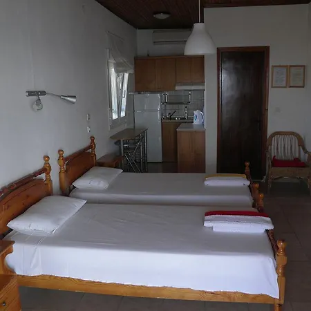 Apartment Fatiras Studios *