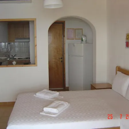 Fatiras Studios Apartment Kassiopi