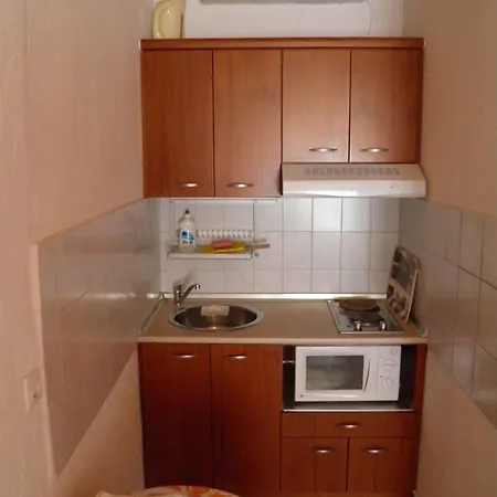 Apartment Fatiras Studios