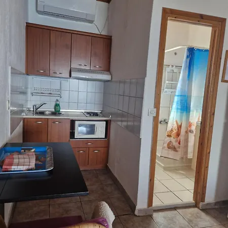 Apartment Fatiras Studios